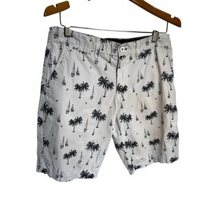Beverly‎ Hills Polo Club Shorts Mens 32 White Palm Tree Sailboat Print